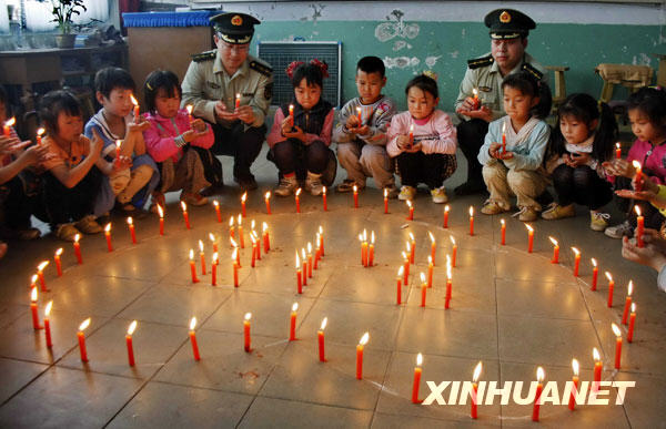 5��11�գ�߅���ɾ��cС�W��һ���c��Ϟ�T��ףԸ�봨��������á�