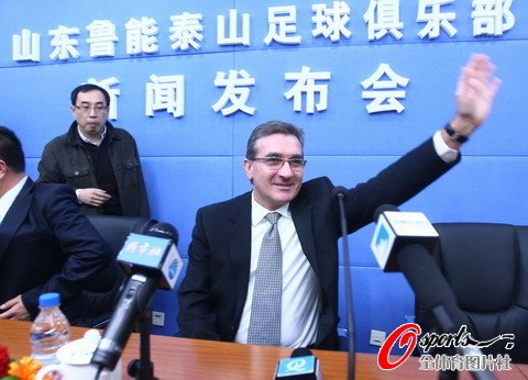 ���f���ΰl���� ������ʷ�ϵ�7λ�⼮���̾�