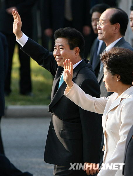 ��(j��)�n��(gu��)ý�w��(b��o)�����n��(gu��)ǰ���y(t��ng)�R���C5��23���峿�ڵ�ɽ�r(sh��)����ɽ�£����͵��t(y��)Ժ��������