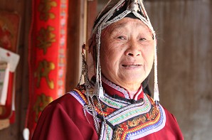 ���������Ҽ����z�������{���