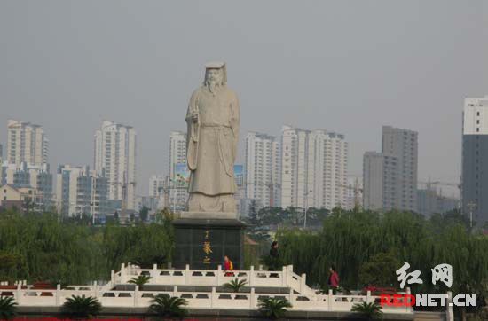 (�R���Ǖ�ʥ����֮�Ĺ��l��)