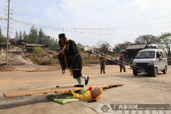 �R�ʇ��HӰ�ǣ�������H���^���c���e�ĉ�(m��ng)��֮��