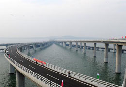 ���u�z�ݞ������ʽͨ܇