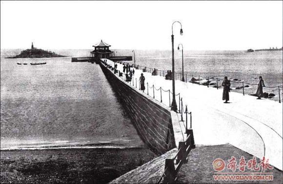 ���u�[�У�һ������������Ȼ�h�^