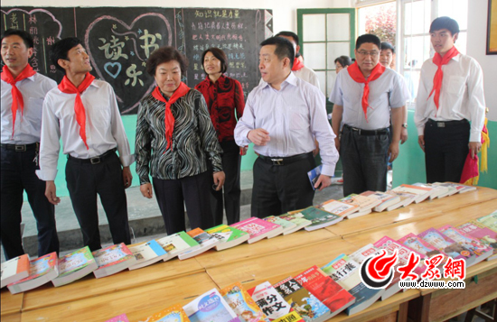 ɽ�|ʡ�ض��ָ����L�w�鲨�����������󱊾W(w��ng)����݋���Ȫ�����������I(l��ng)��(d��o)���^���ĈD����   �󱊾W(w��ng)ӛ�ߺ�Ȫ