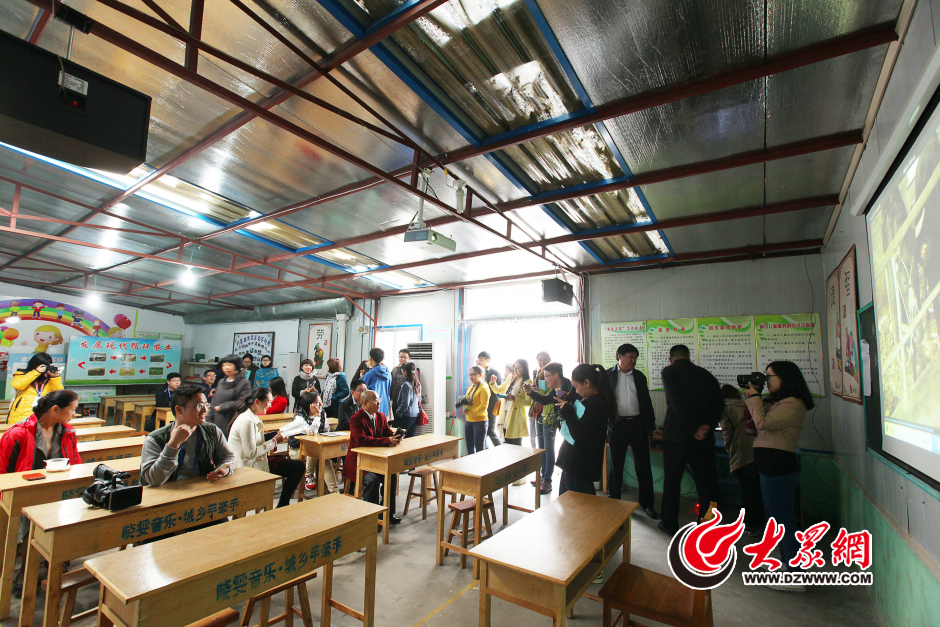 10��30������ �����۽���һȦһ������ʮ�þW�jý�wɽ�|�С����L�F���Ͳ�����h���·��塰���؃�֮ͯ�ҡ����󱊾Wӛ�� ���L�� �z