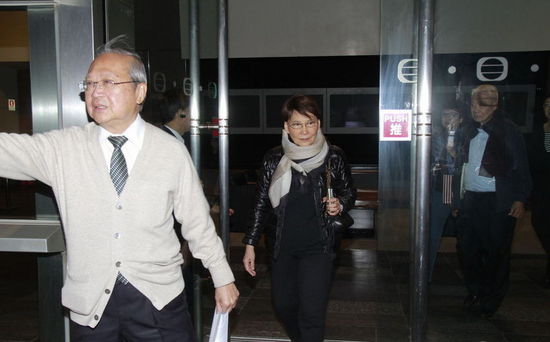 ����ʮ���c�S������λ����ؕ����·�Ī����ݲ��r��܇���룬��߀δҊ����ۙӰ��������2�c��һ���yɫ���Y����լ��܇���d�ē�Ϥ���������õĺ����ѣ����ֳֿ����M���݃�����һֱ�ر�ӛ���R�^��