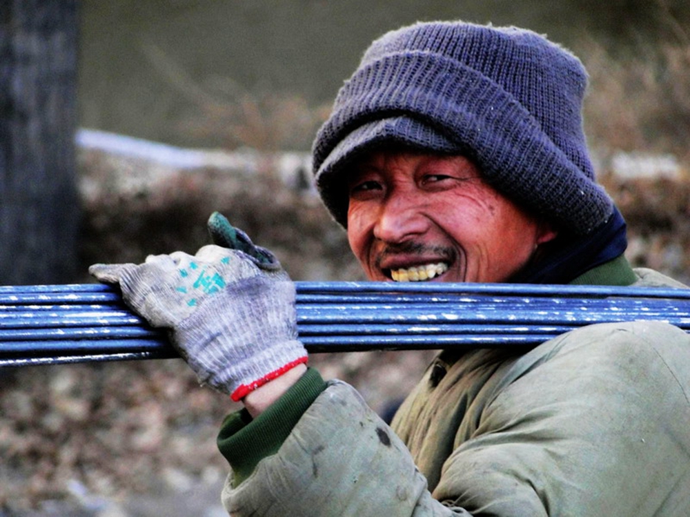 ���r���ֵܡ�������һ����r�񹤣���Ҫ�ؼ��^���ˣ�һ�f�ؼ��^�꣬��Ę�ϒ�M���Ҹ���΢Ц��   �zӰ �Μ� �Ԓ��13280645087.jpg