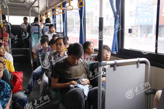 �˿��ڬF������BRT܇��