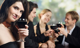 預(yù)防白內(nèi)障 紅葡萄酒來幫忙