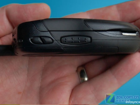 掉進(jìn)水里也不怕五部最佳防水手機(jī)亮相