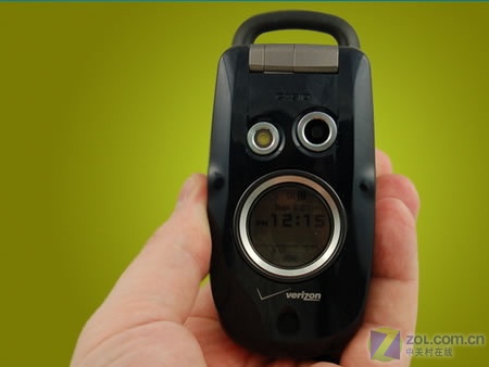 掉進(jìn)水里也不怕五部最佳防水手機(jī)亮相(2)