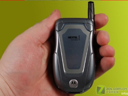 掉進(jìn)水里也不怕五部最佳防水手機(jī)亮相(2)