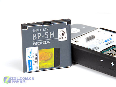 魄力不小諾基亞旋轉(zhuǎn)智能音樂5700評測(6)