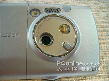 P990i背后的攝像頭 智能王者索愛超值商務P990c跌至2400