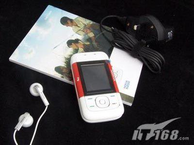 低端首選諾基亞滑蓋音樂5200僅1099元