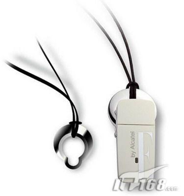 四色可選阿卡女性時(shí)尚滑蓋手機(jī)曝光