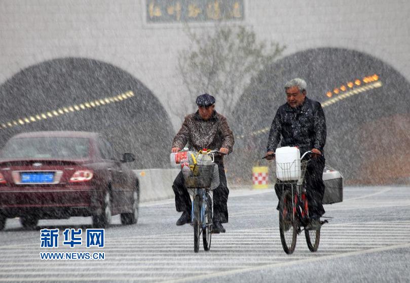 #�����B(t��i)����2��ɽ�|����ӭ���붬�׈���ѩ