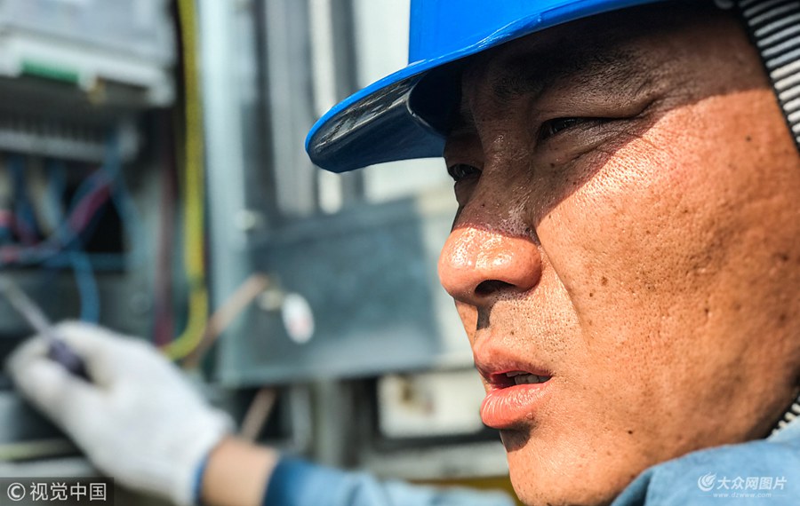 2018��7��13�գ�ɽ�|�����������˿�����أ�΢ɽ�h��늹�˾�ߘǹ�����\�z�����g�T�챣�c,�{�����ͧ���\�z�����������һ����10ǧ�����پ���������ľ�·�M�ж��c���y��