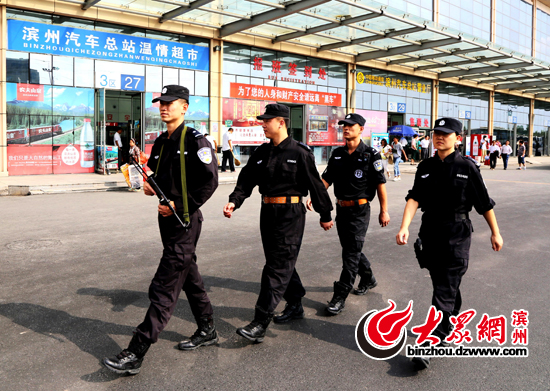 �����w��Ӣ���ؾ��(du��)��һֻ���t���� �������O�������b��