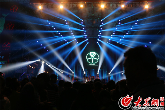 ����׌�ˮ����l(xi��ng)����������(ji��)��Ļ ����ʢ������ȫ��