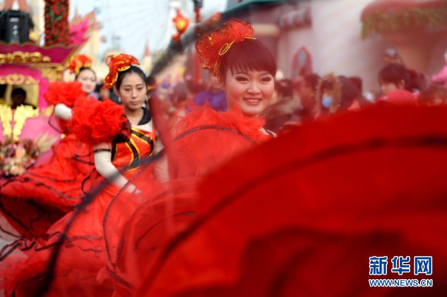 2014��1��31�գ����ӻ�܇Ѳ�ε��赸�݆T���οͱ��ݡ�