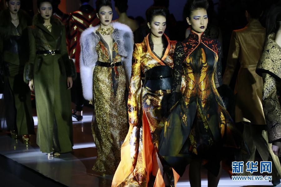 3��25�գ�ģ���ڱ����e�е��Ї��r�b�ܡ��턂�r�b�l�������ϣ�չʾ�����r�b�OӋ���턂����Ʒ�� �������A��ӛ�� ������ �z