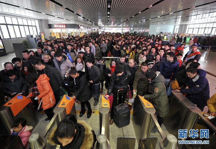 2��6�գ��ÿ���ɽ�|��(j��)�ϻ�܇վ�M(j��n)վ��܇����(d��ng)���Ǵ���(ji��)�L�ٵ����һ�죬����ӭ�����\(y��n)���̿����߷塣 ���A��l(f��)������ �z��