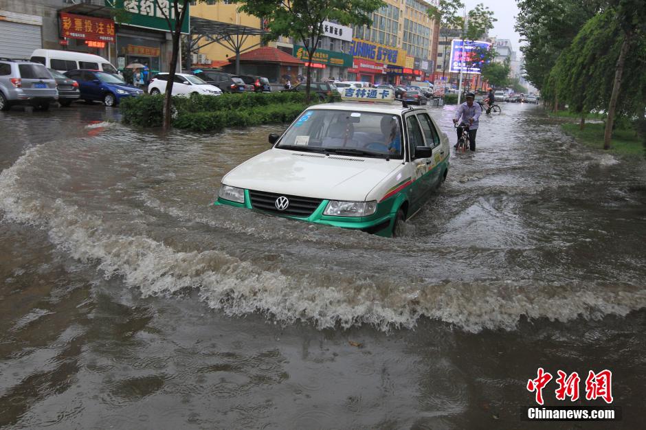 6��18�����磬����ʡ������ͻ�����꣬�®��ض��l�ֵ��eˮ���أ�����̎�eˮ���_1����һЩ܇�v����ˮ�Пo�����M��������l �n�� �z