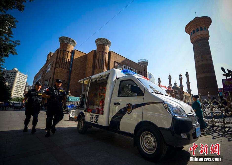 8��28����һ�v���ͷ���늄�(d��ng)Ѳ߉܇�����½��׸�����ľ�R�Ї��H�������ԓ܇������(q��)��(d��ng)���h(hu��n)����(ji��)������܇��Сͨ�^�ԏ�(qi��ng)�����������^�������ע����