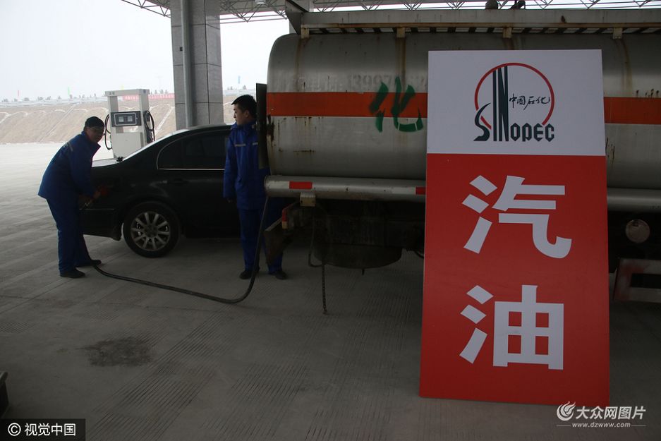 12��28�գ�ɽ�|�I�ݣ�һ�v��ˮ܇�R�r���b�ļ��͙C��܇�v���͡�