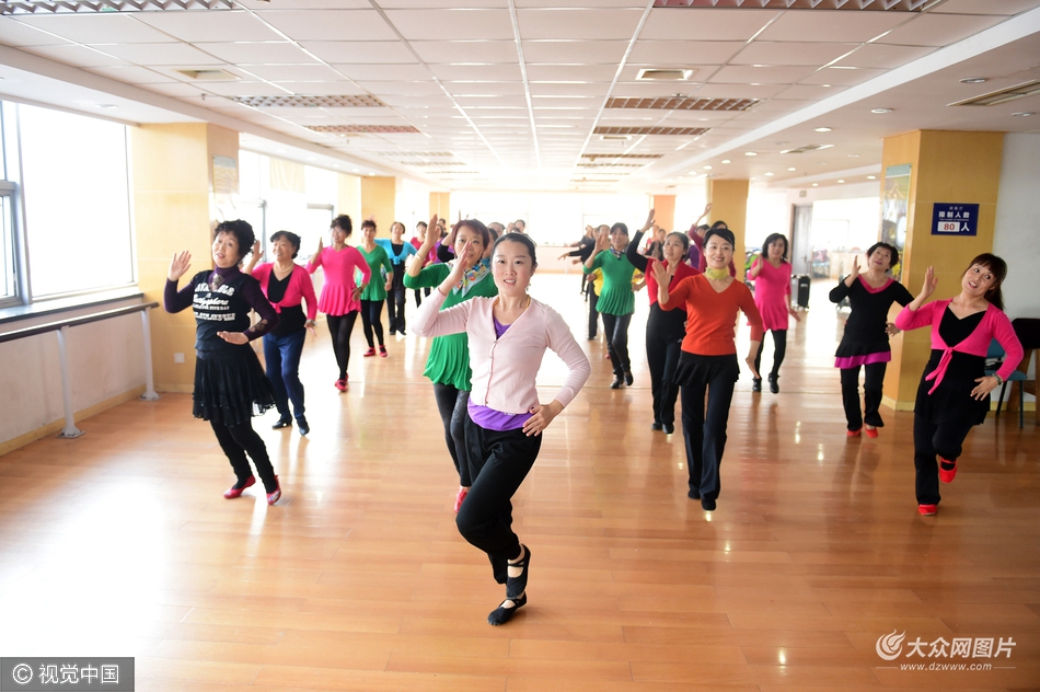 �󠔴󋌳�Ⱥ�Y(ji��)�(du��)�����V���裬�@��������ÿ��(g��)���ж��е��L(f��ng)����Ȼ�����󲿷����V����Ĵ󠔴󋌲����ǡ��ԌW(xu��)�ɲš���Ҳ�󶼲����貽�ľ��š�