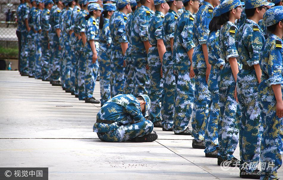 2017��9��4�գ������I���I(y��)��W(xu��)����������һ����܊Ӗ(x��n)��ʽ���_��Ļ������ȫ�����صČW(xu��)�������y(t��ng)һ���b���M�و���ȥӭ���µ�����(zh��n)���D��һ���к�����Ӗ(x��n)��1����С�r�������w���m����ԭ����Ϣ��