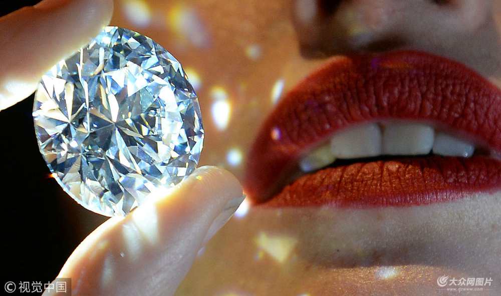 ���ؕr�g2018��2��8����Ӣ��������һ�w102.34�����oϾ���@�ڂ����K�������u��չ�����AӋ�ۃr�_3370�f��Ԫ��