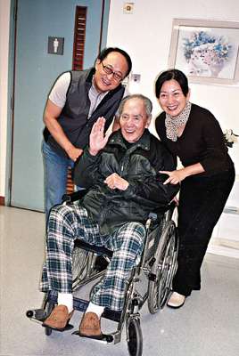 �U����ǰ�@Ů����Ů��Ϥ�����