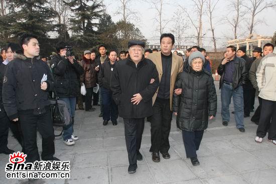 �D�ģ��R���z�w���_�ˌ�ɽ--�װl���ͺڰl��