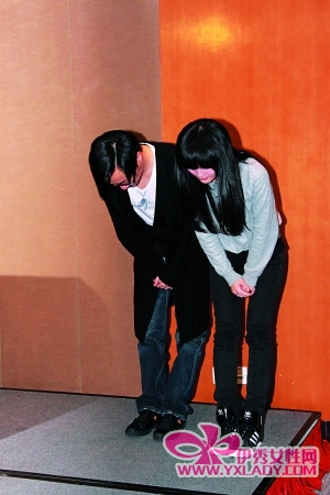 �c(di��n)��DƬ�g�[��һƪ:���л���ϯ�A�Z(y��)���а�&nbsp;�Z������݆T���x��Sa