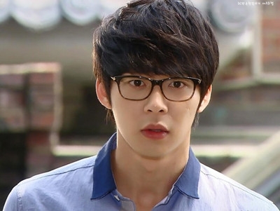 ������Ƕ��ۺڿ����R��������������