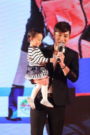 ���ְֻ؁��ˡ��l(f��)���������Z�������x������ ����Ů���뚢ɭ��(�D)