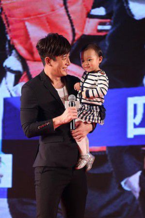 ���ְֻ؁��ˡ��l(f��)���������Z�������x������ ����Ů���뚢ɭ��(�D)