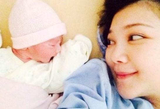 ���o���c���Ӻ�Ӱ�ع� ĸ�Ӝ�ܰ��ҕ