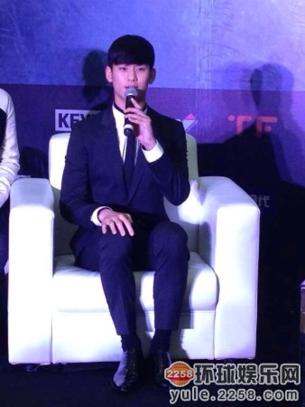 �����t�TƱ�FŮ�۸�ɶ���� �����۽z������(�D)