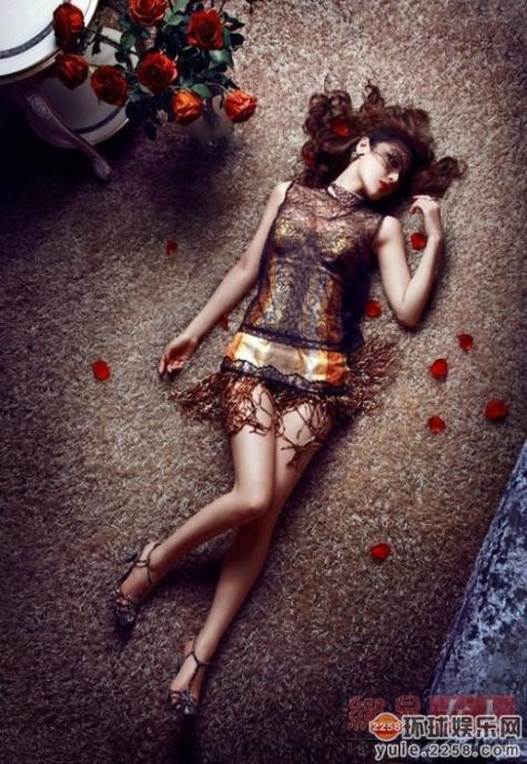 ȫ���t�����n��Ӣ �P�c�ʘ�Ȧ���ȴ����µ�Ů��