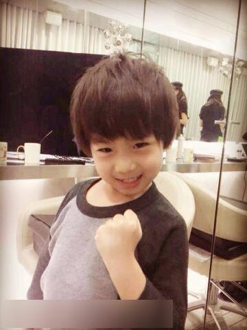 ŮģײĘ��־�� Kimi�°l(f��)��ײĘ����怣��M�D��