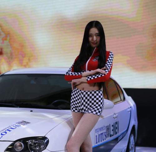 QQ�؈D20140422152644����܇չ܇ģ��(zh��ng)�����G ������Ů�o̎���ڣ��M�D��