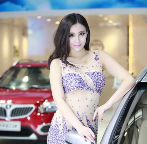 ����܇չ܇ģ��(zh��ng)�����G ������Ů�o̎���ڣ��M�D��